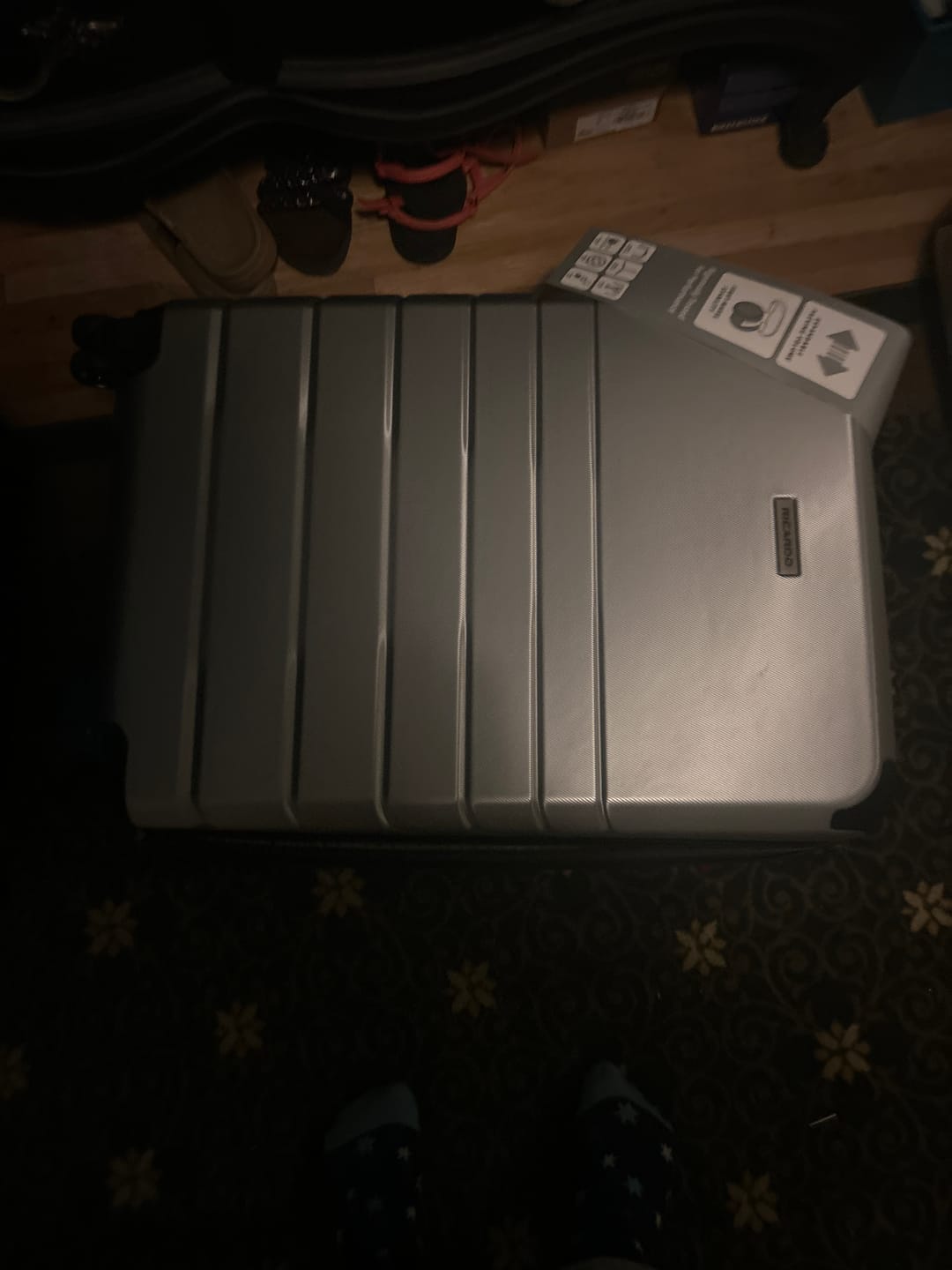 Customer photo review of Oceano Hardside Medium Check-In Expandable Spinner