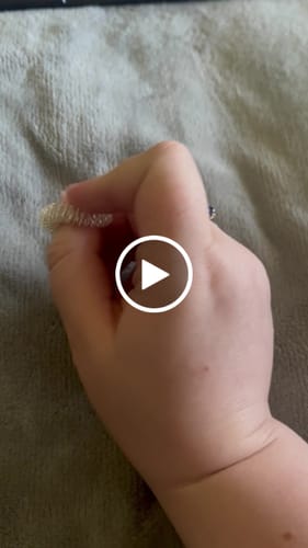 Customer video review of Finger Spikey - by Kaiko
