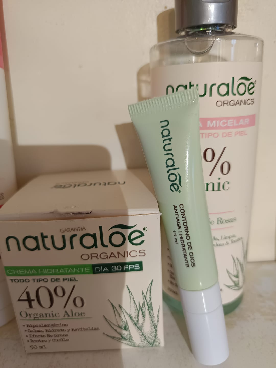 Customer photo review of ¡Nuevo! Contorno de Ojos Antiage 15ml
