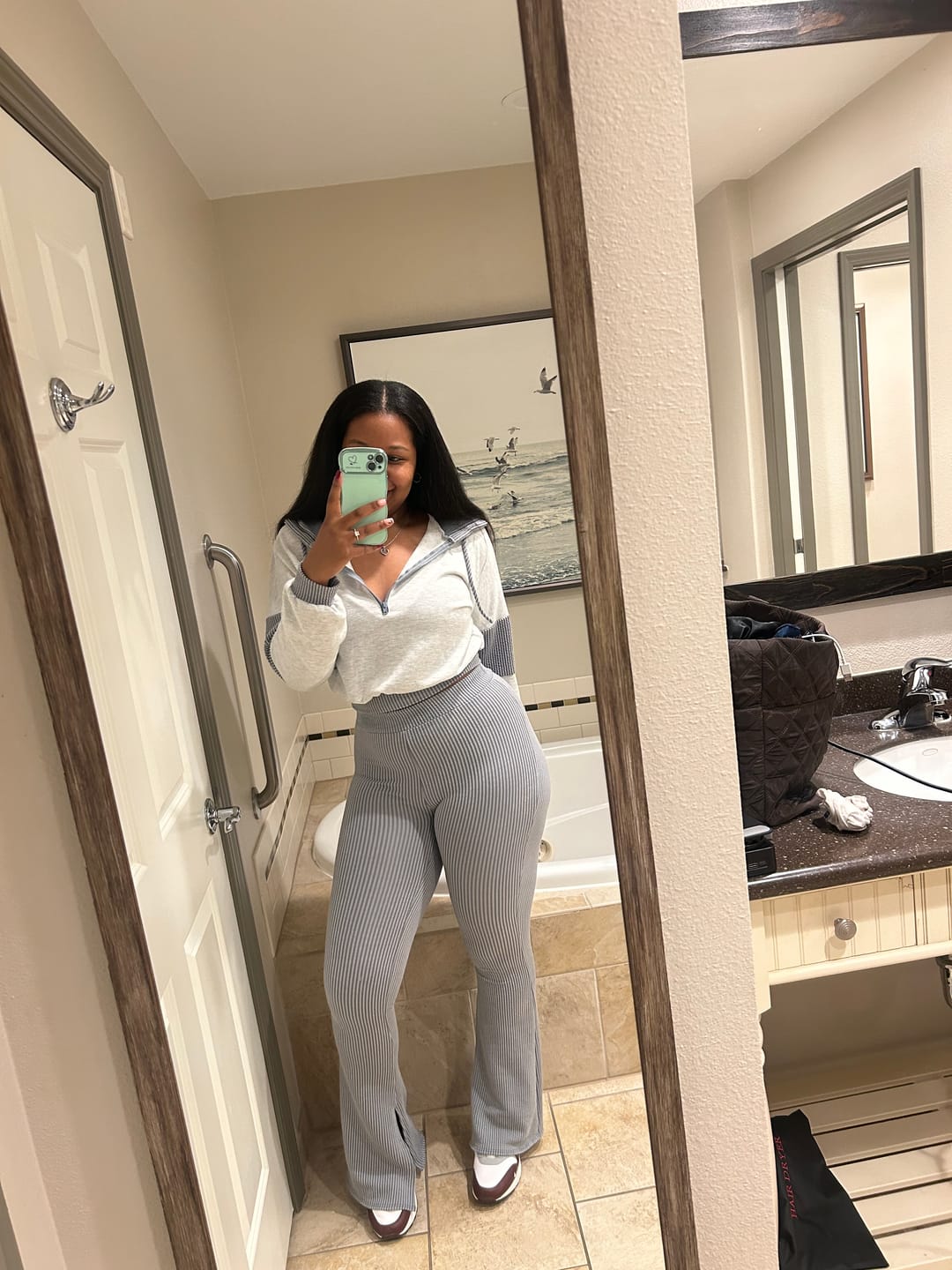 Customer photo review of "OFF DUTY" PANT SET
