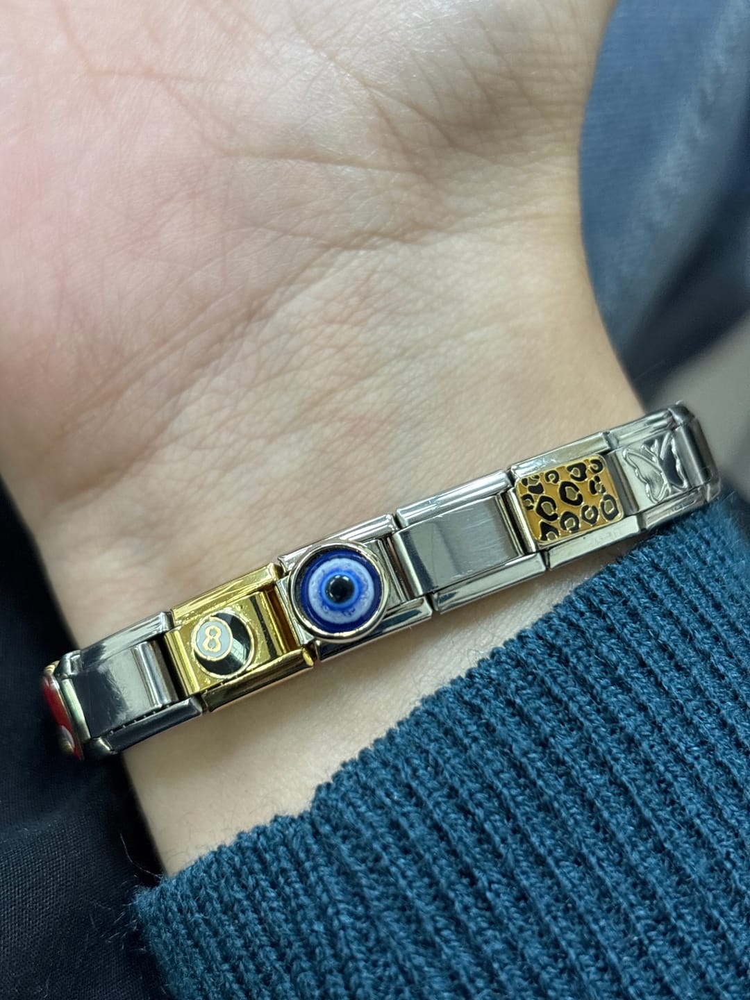 Customer photo review of Charm Ojo suerte