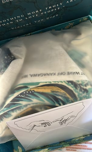 Customer photo review of Hokusai Great Wave Omuz Çantası