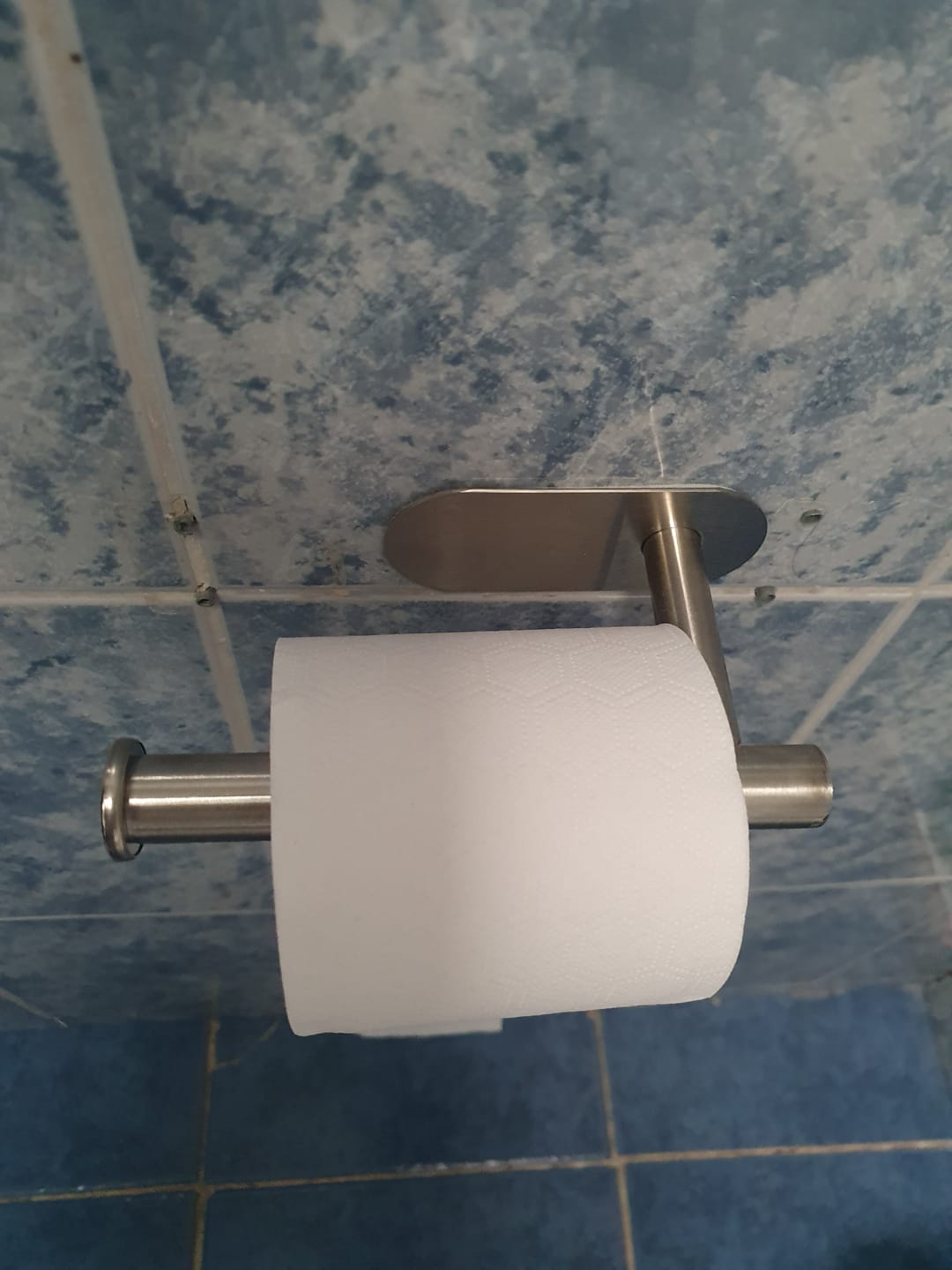 Customer photo review of Porta Confort Baño Acero Inoxidable Estante Papel Higienico