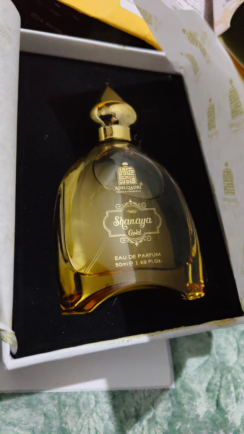 Customer photo review of Shanaya Gold Gourmand Perfume Spray