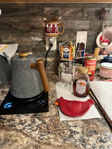 Customer photo review of A Fall 🍁 Favorite Cinnamon Infused Honey 🍁