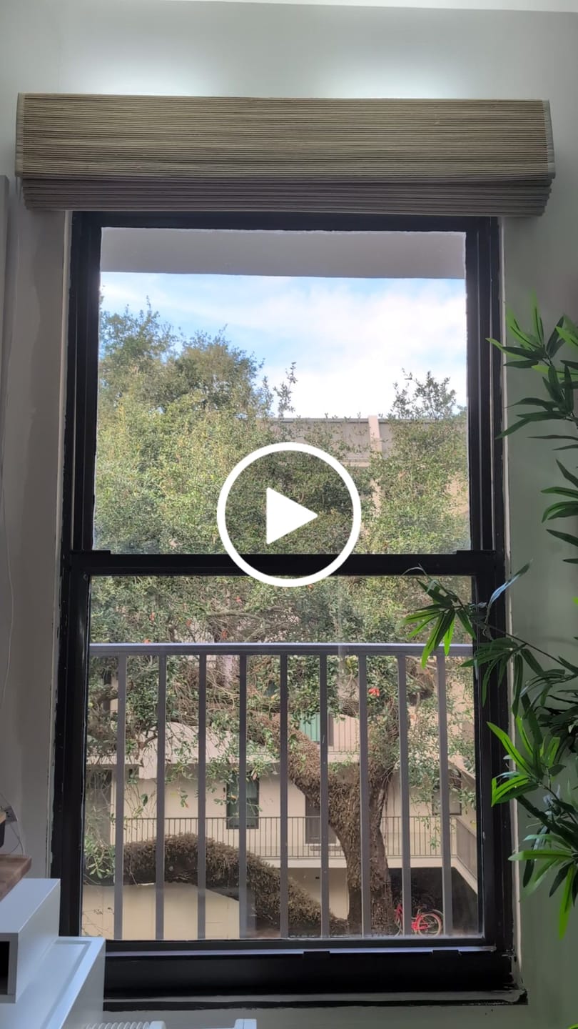 Customer video review of SmartWings Motorized Woven Wood Shades 50%/70%/100% Blackout