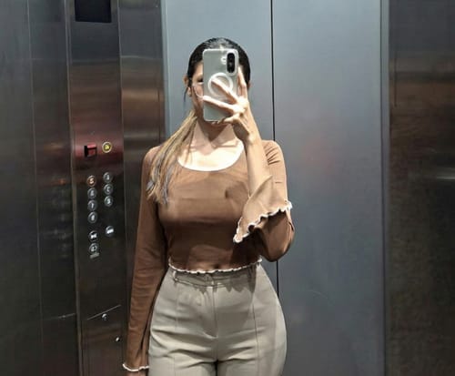 Customer photo review of Choco Fudge Crop Top