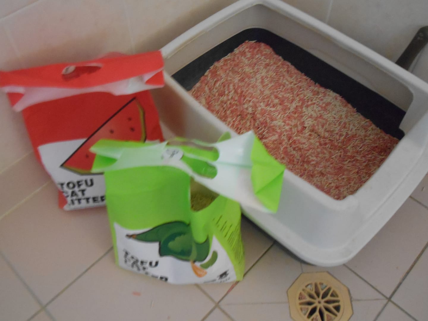 Customer photo review of Michu Tofu Cat Litter Gen3 6L- Dust-Free and Natural Clumping Tofu-Based Formula for Easy Cleanup