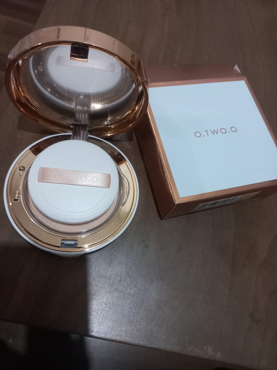 Customer photo review of O.TWO.O SILKY AND MOISTURIZING SETTING POWDER