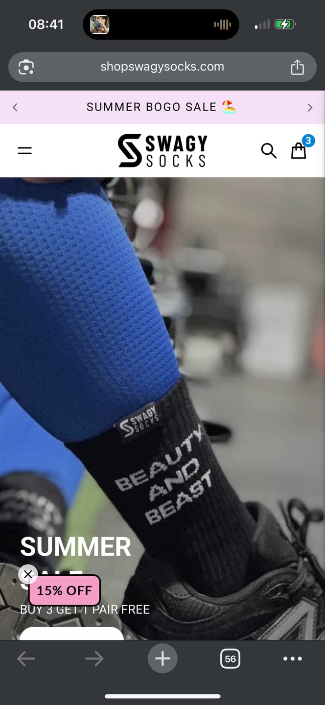 Customer photo review of Pretty Girls Squat ™ - Crew Workout Socks