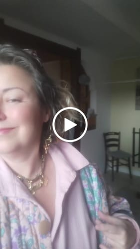 Customer video review of Chemise Caroline - Armuré de coton rose poudré
