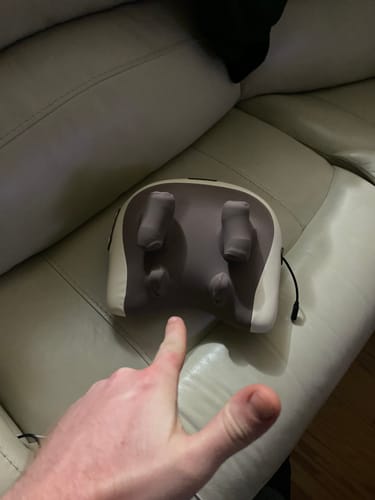 Customer photo review of HiZoo - Pillow Neck & Shoulder Massager