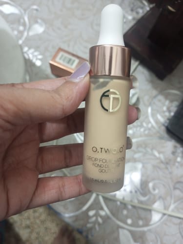 Customer photo review of O.TWO.O LIQUID DROP FOUNDATION