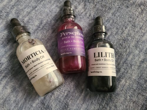 Customer photo review of MORTICIA Bath & Body Oil