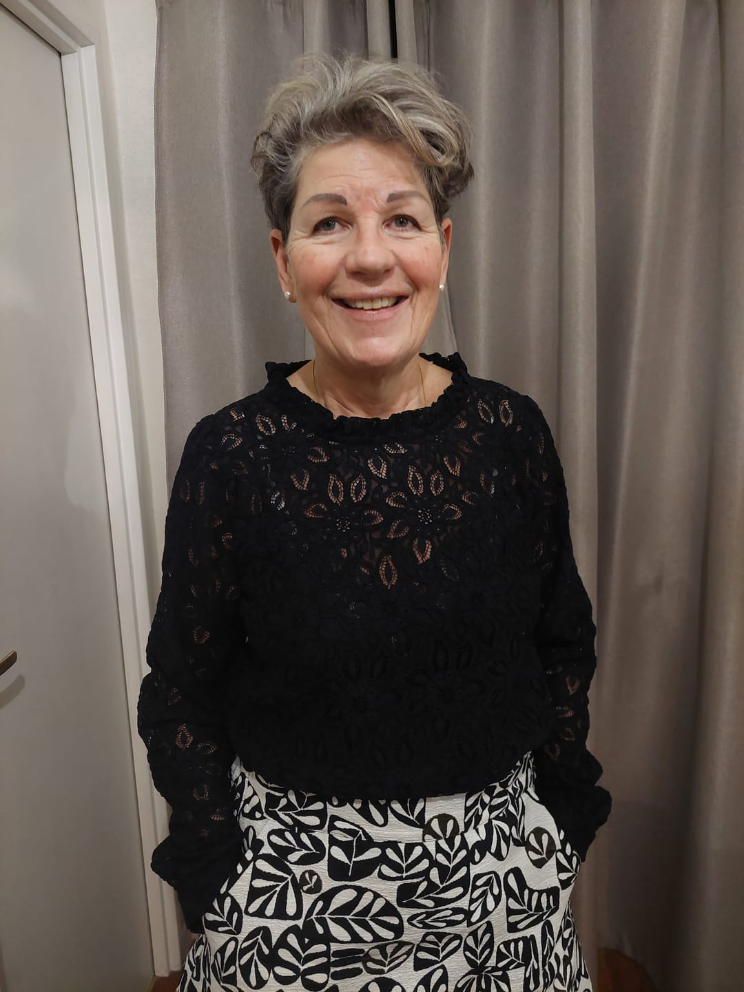 Customer photo review of Blouse  Fantine - Dentelle noire