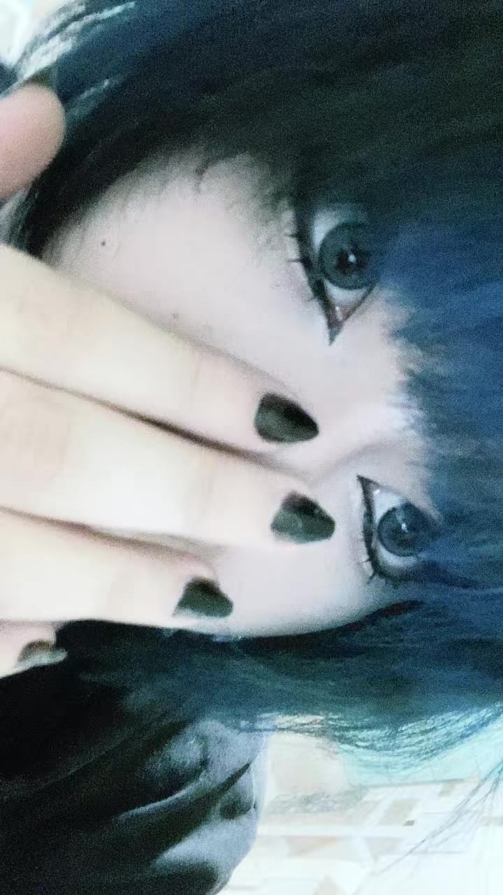 Customer photo review of Eyemoody Frosted Grey | 6 Months, 2 pcs