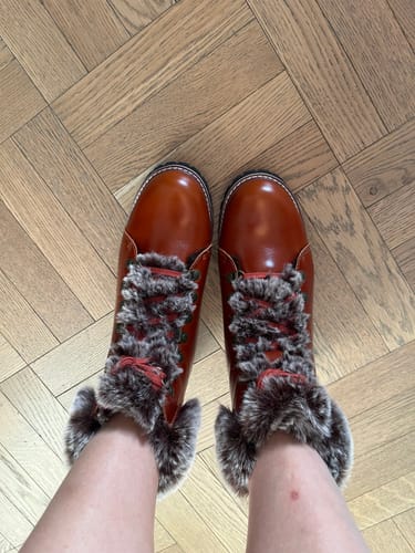 Customer photo review of Women's Vivian Boot