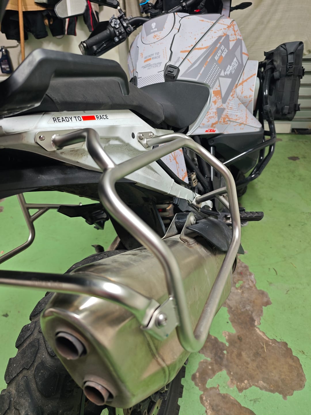 Customer photo review of MotoRacks – Motorcycle Luggage Pannier Racks