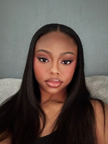 Customer photo review of CurlyMe Kinky Straight Virgin Human Hair Bundles with Lace Frontal Natural Black