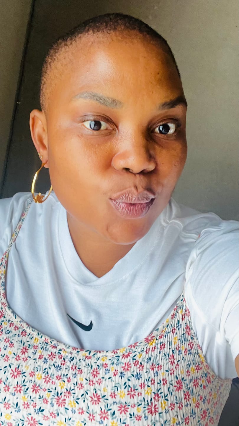 Customer photo review of Gold Precious Era Logo Hoops