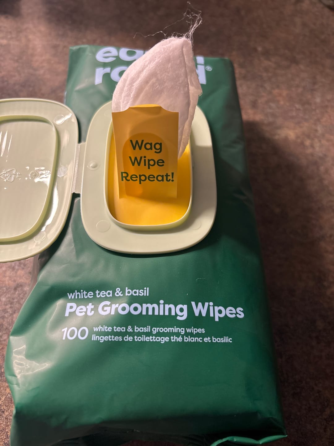 Customer photo review of Earth Rated - Lingettes nettoyante pour chien
