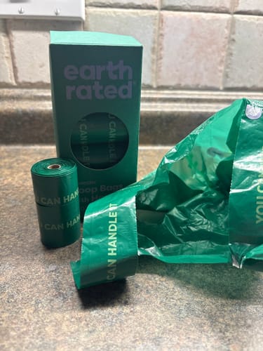 Customer photo review of Earth Rated - Sac de ramassage en rouleaux de recharge pour chiens (120 sacs)