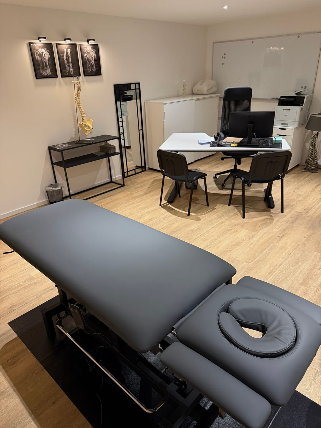 Customer photo review of Massageliege Elektrisch Fortis 4 Ergo | 4-Segmente | Handfernbedienung Steuerrahmen | 3 Jahre Garantie
