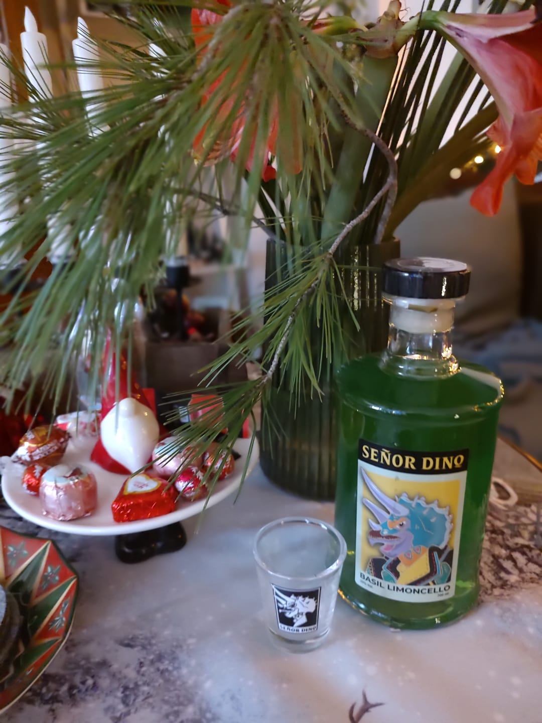 Customer photo review of Señor Dino – Basilikum Limoncello (700 ml)