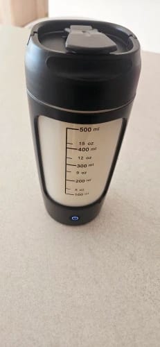 Customer photo review of Taza mezcladora eléctrica de proteína en polvo de 500ML, agitador automático, botella mezcladora, botella batidora, leche, café, hervidor para gimnasio al aire libre