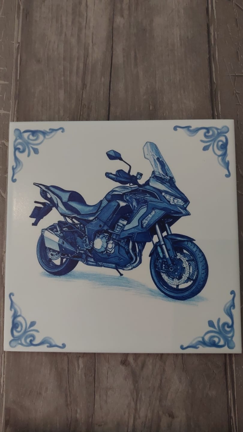Customer photo review of Delfts Blauw tegeltje bedrukken met eigen motor