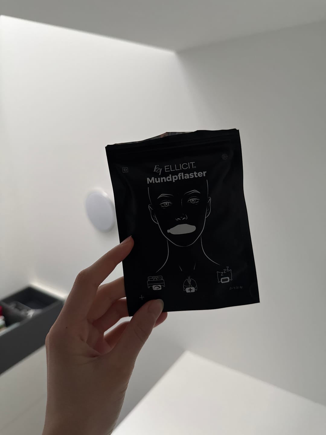 Customer photo review of ELLICIT Mundpflaster