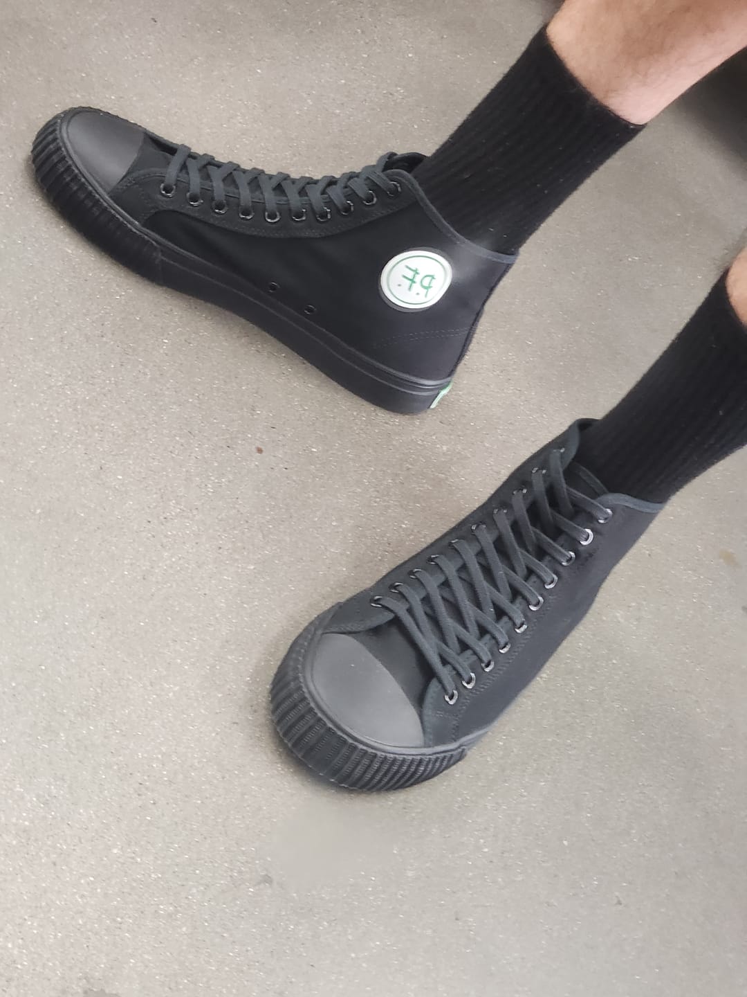 Customer photo review of 1993 Center High-Top Black