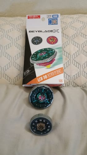 Customer photo review of Takara Tomy Beyblade X UX-16 ClockMirage Random Booster Select