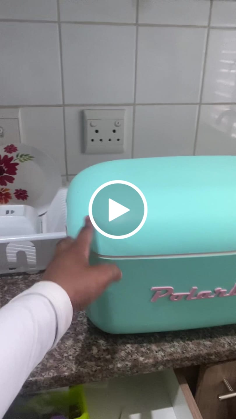 Customer video review of Polarbox Retro Cooler Box 20L / 12L Turquoise