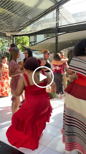 Customer video review of BoobTube Xhosa African Print Dress