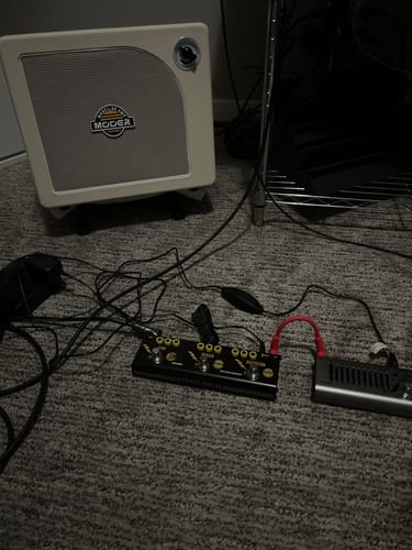 Customer photo review of Donner Triple Threat Guitar Effect Pedal