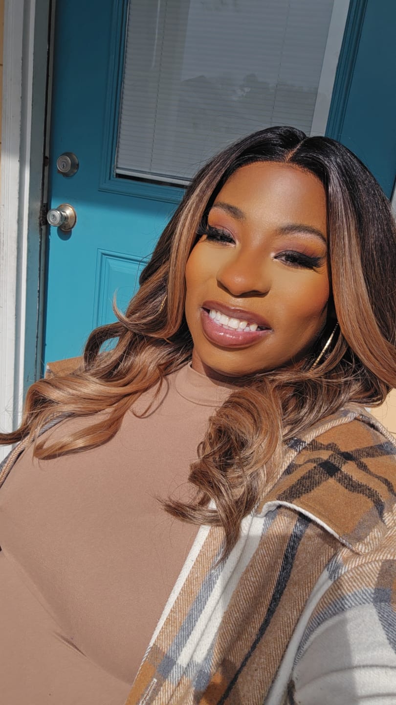 Customer photo review of Freetress Equal Level Up HD Deep Parting Lace Front Wig - KAMALA