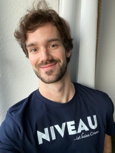 Customer photo review of Niveau - Premium Shirt