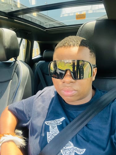 Customer photo review of Springboks Stadium Bok Regular Crew Tee-Navy