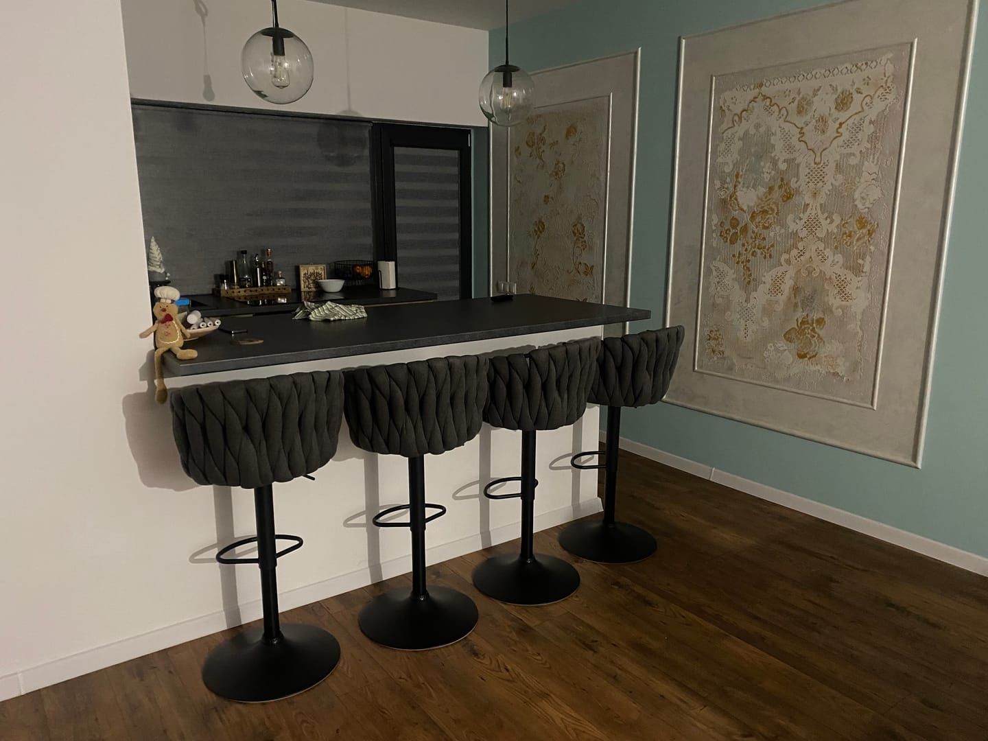 Customer photo review of Scaun bar H125, gri - Nea 15, stofa clasica/otel, 53x54x90/105 cm