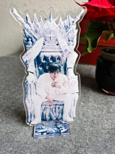 Customer photo review of KPOP Acrylic Double-sided Standing Ornament
