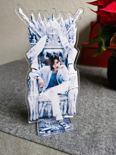 Customer photo review of KPOP Acrylic Double-sided Standing Ornament