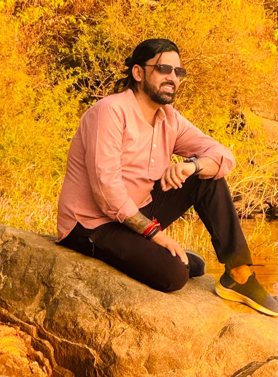 Customer photo review of Men Rose Taupe Airy Linen Short Kurta