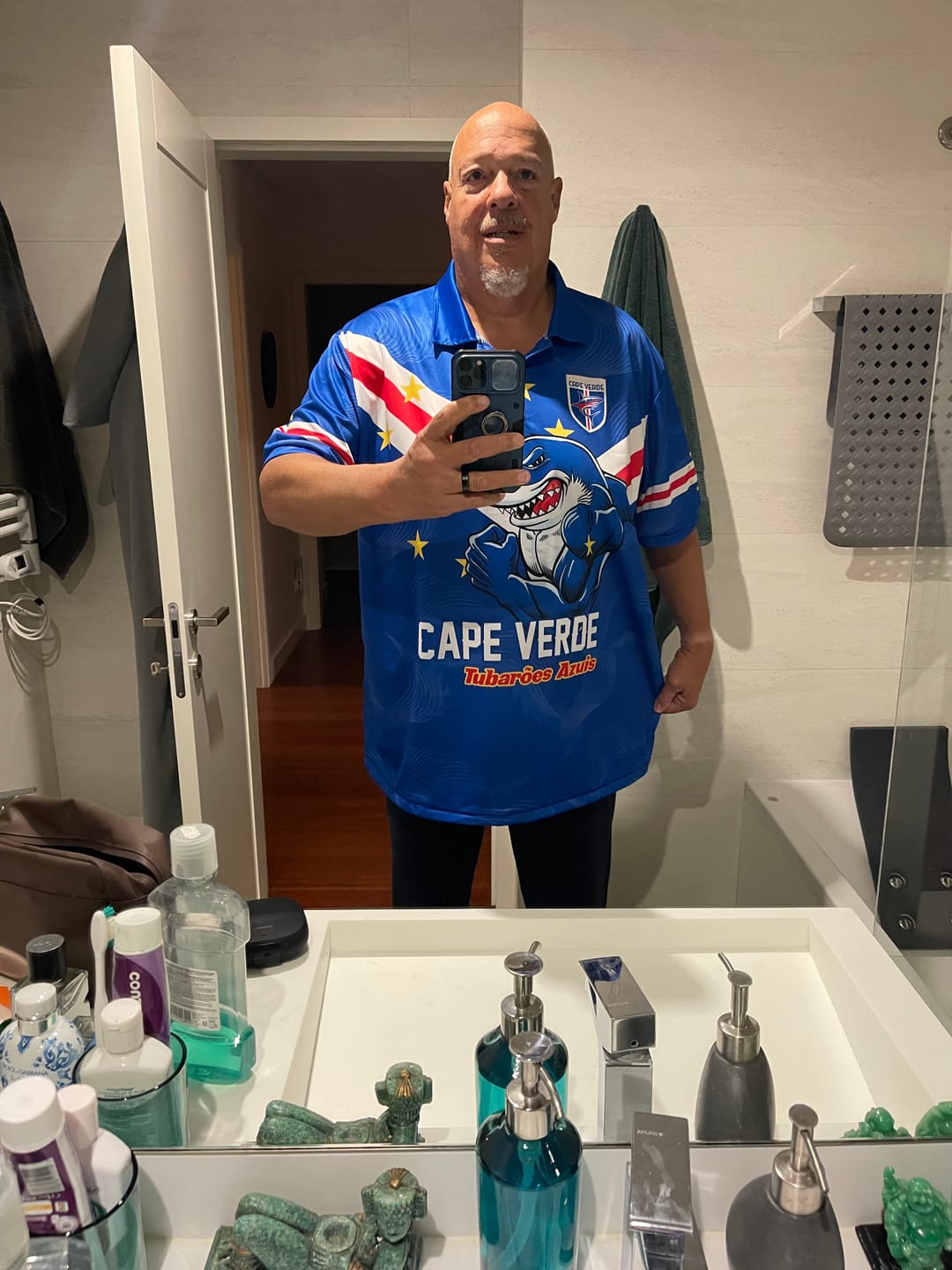 Customer photo review of Custom Cape Verde Football Polo Shirt Tubaroes Azuis Make History LT01