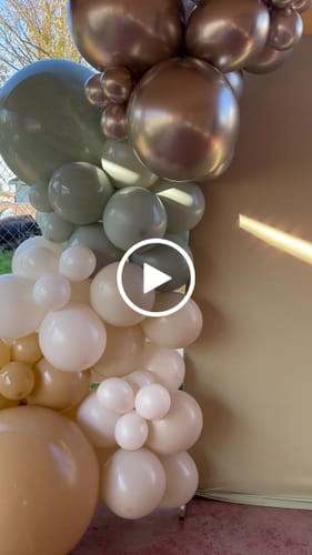 Customer video review of Custom Balloon Garland Kit