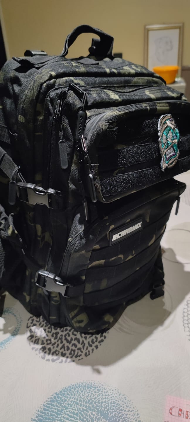 Customer photo review of Mochila Táctica 45L con compartimento para comida Negro Camuflaje