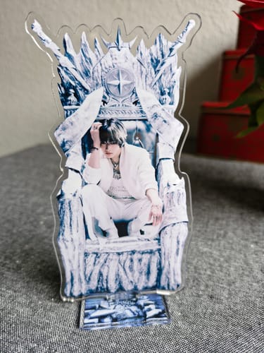 Customer photo review of KPOP Acrylic Double-sided Standing Ornament