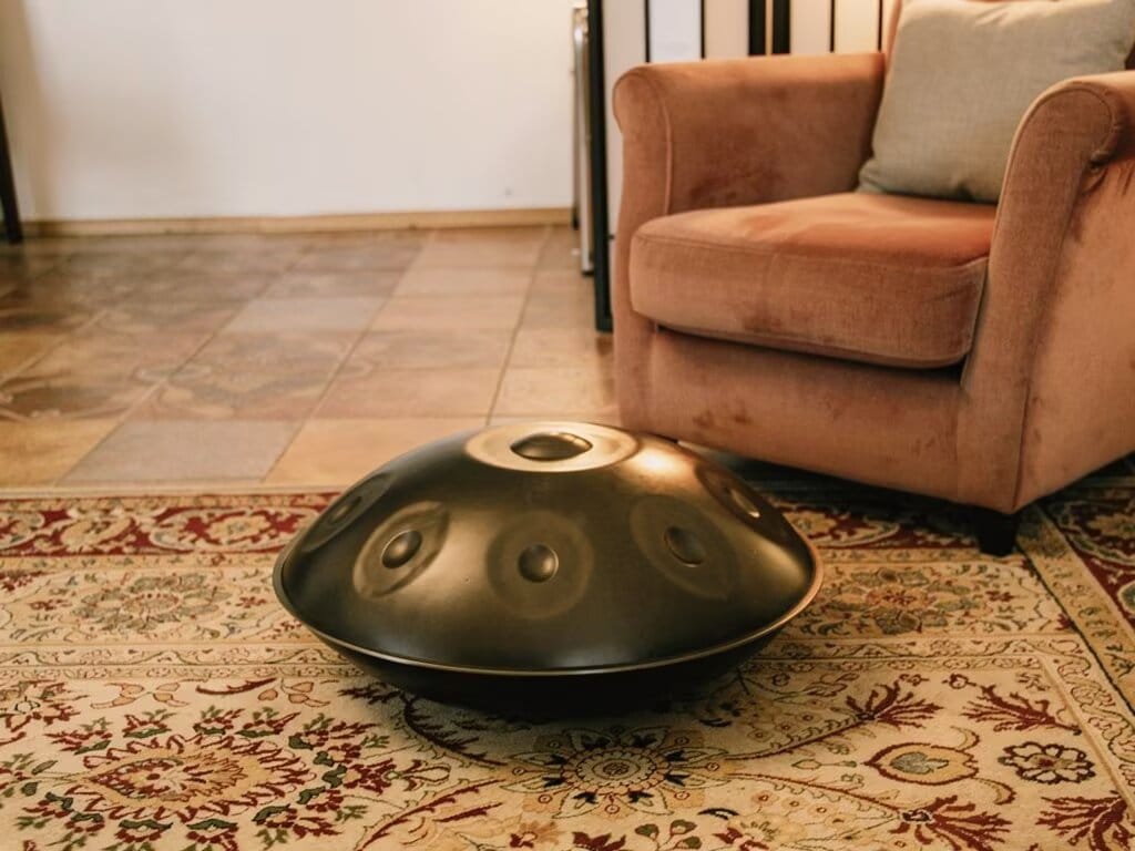 Customer photo review of Cosmos Handpan - Ebony Black 10 Notes in D Minor - Tambourine Gift Set