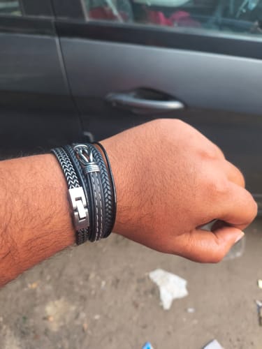 Customer photo review of Leather Wrap Bracelet