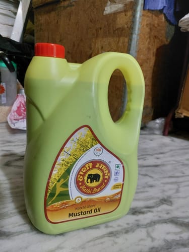 Customer photo review of Hathi Marka Kacchi Ghani Mustard Oil